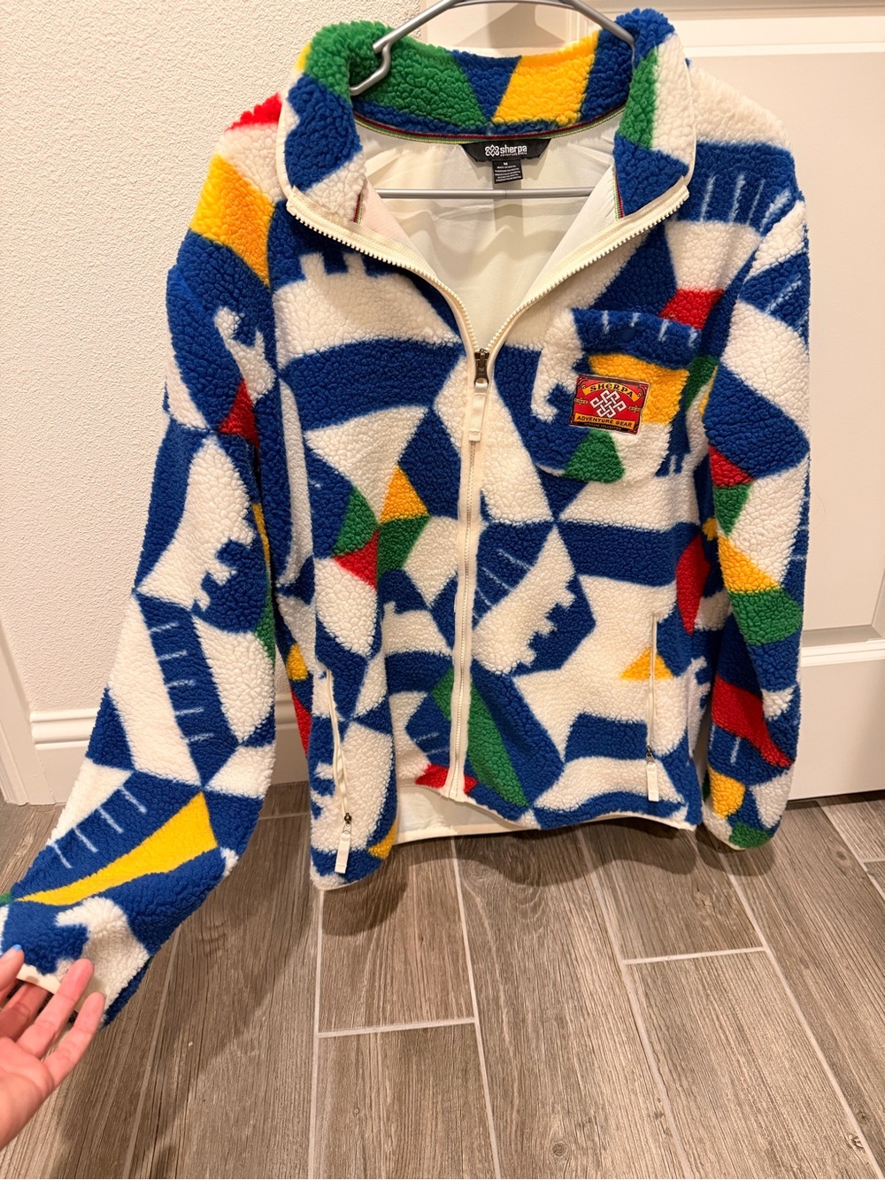 Geometric Fleece Jacket with Bold Colors - Picture 7 of 8